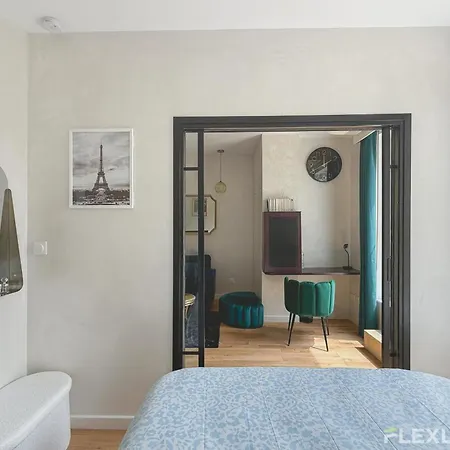 Apartment Bright With Garden Close To The Metro