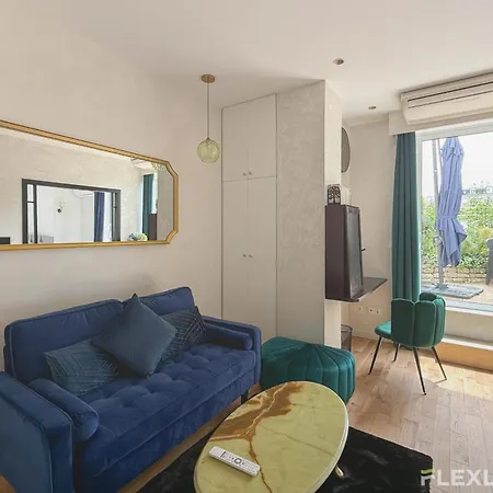 Apartment Bright With Garden Close To The Metro