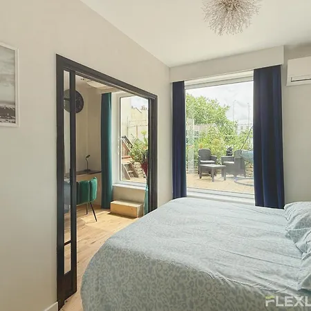 Apartment Bright With Garden Close To The Metro *